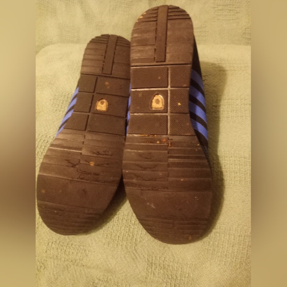 Adidas - Picture 3 of 3